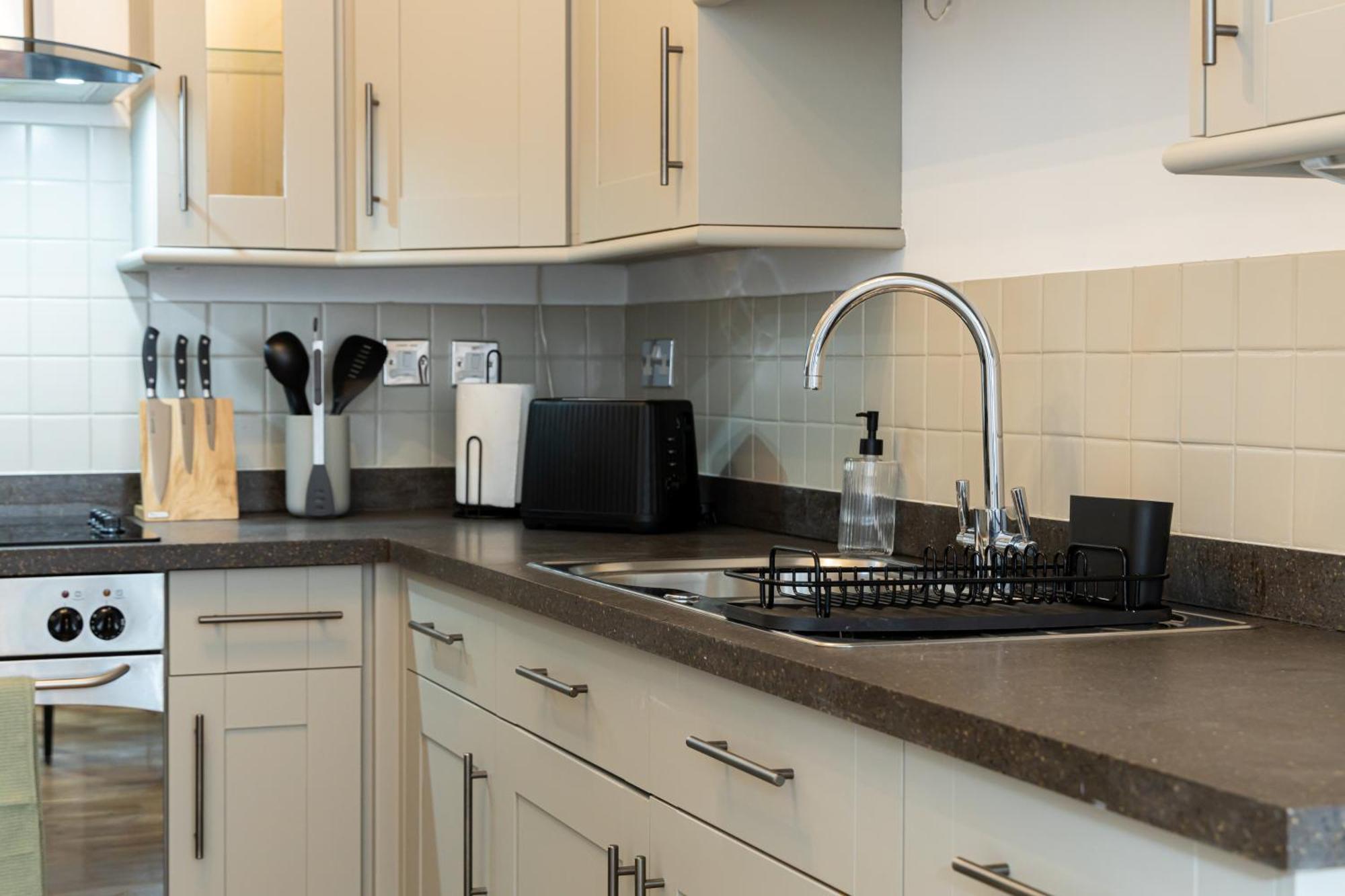 Boutique City Centre Apartment Манчестер Экстерьер фото